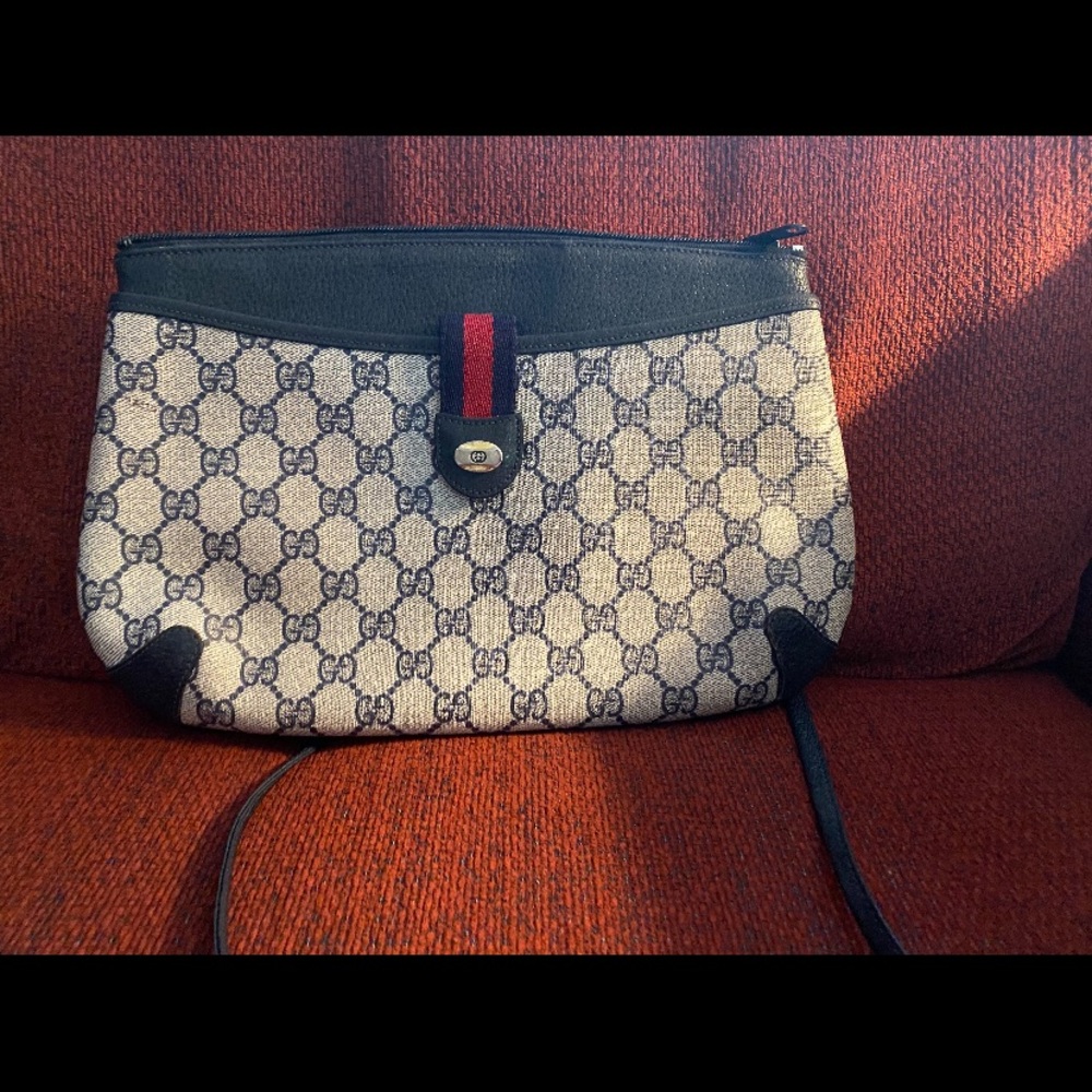 Vintage Gucci wristlet